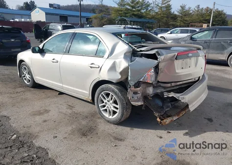 2010 Ford Fusion S z USA, uszkodzony, nr VIN 3FAHP0GA8AR115658